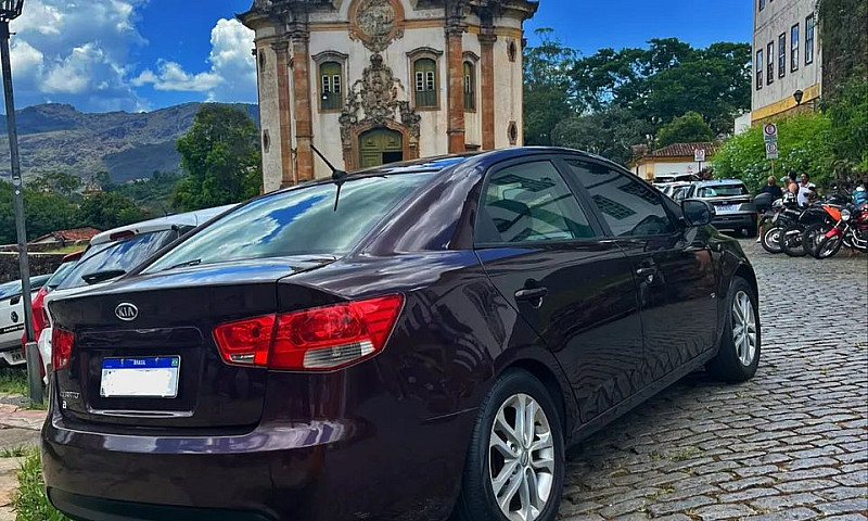 Kia Motors Cerato 1....