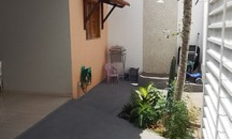 Aluguel Casa Arapira...