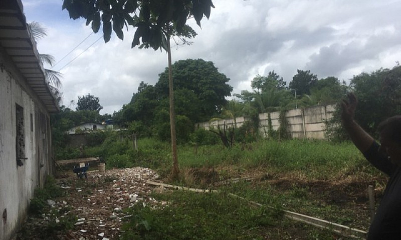 Casa Em Aldeia/ Cond...