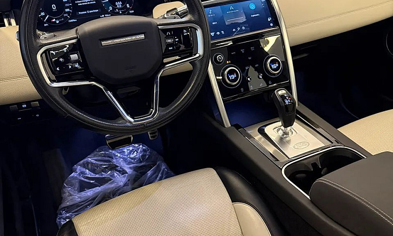 Land Rover Discovery...