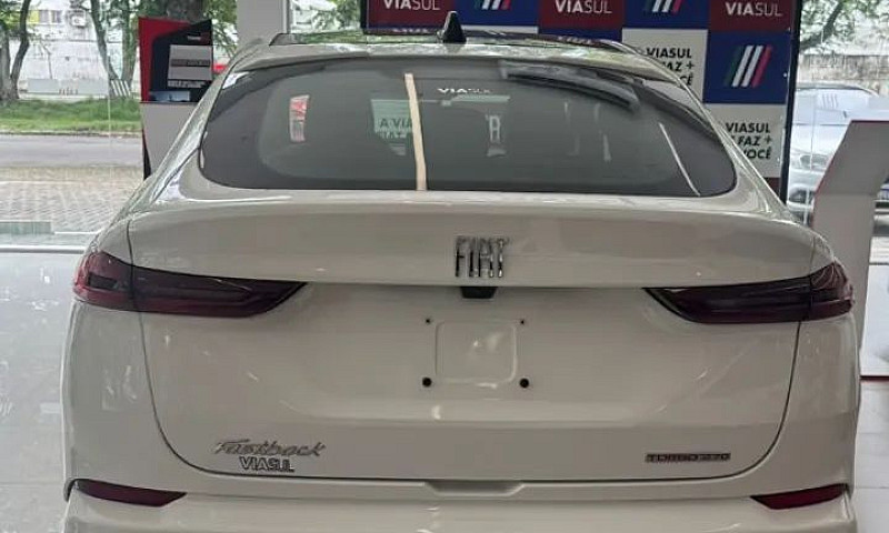 Fiat Fastback Limite...