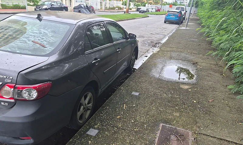 Toyota Corolla Xei 2...