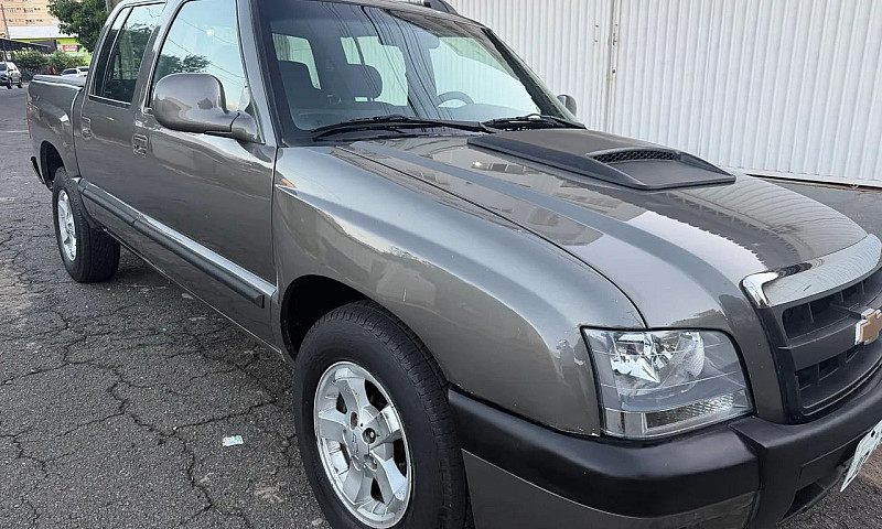 Chevrolet S10 Pick-U...