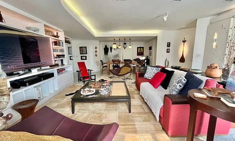 Amplo Apartamento Co...