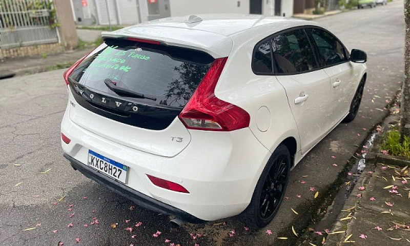 Volvo V40 T3 1.5 Tur...
