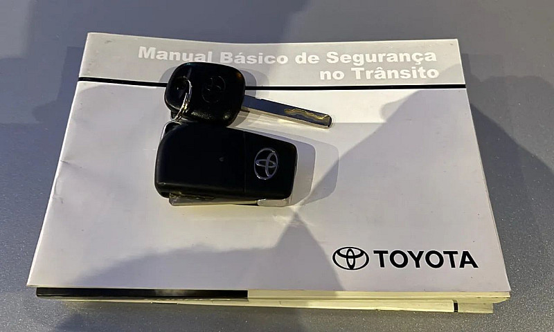 Toyota Corolla Gli 1...