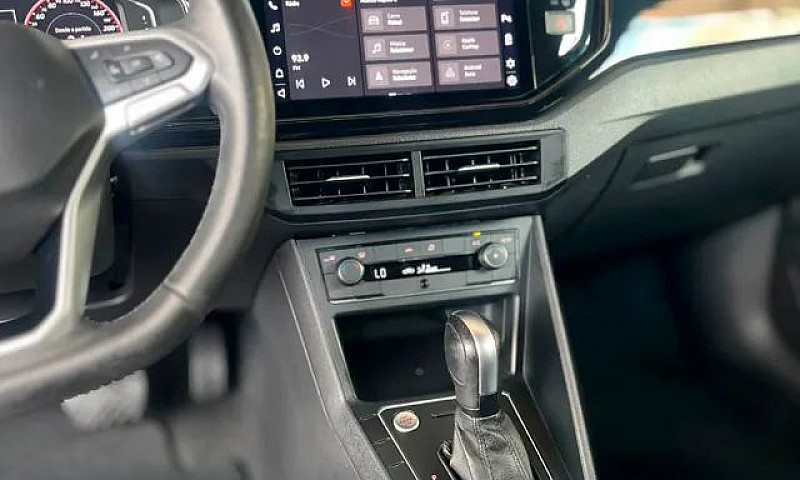 Volkswagen Nivus Hig...