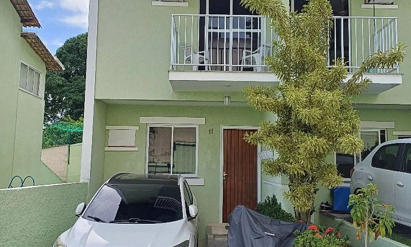 Excelente Casa Tripl...