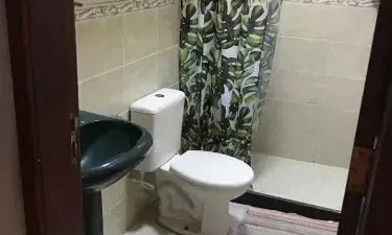 Casa Com 2 Quartos E...