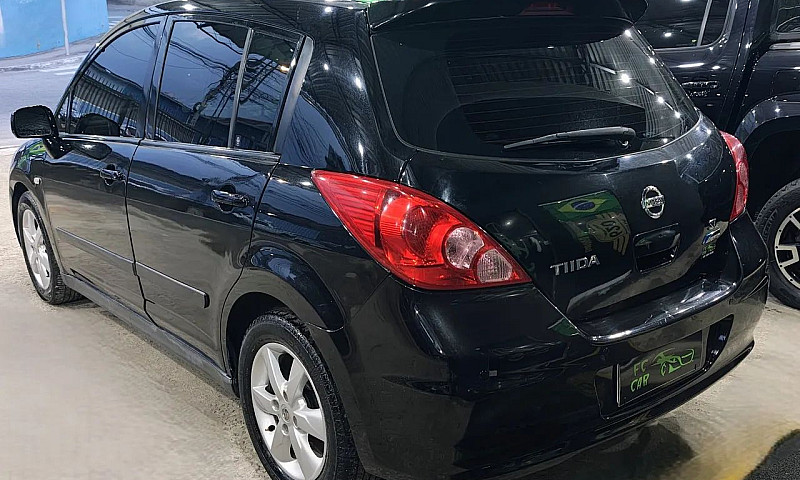 Nissan Tiida Sl 1.8/...