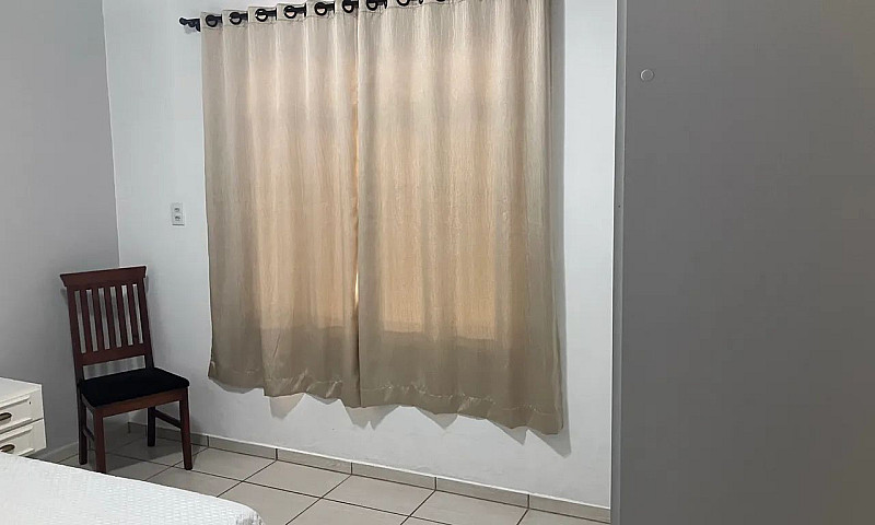 Alugo Quarto Para Um...