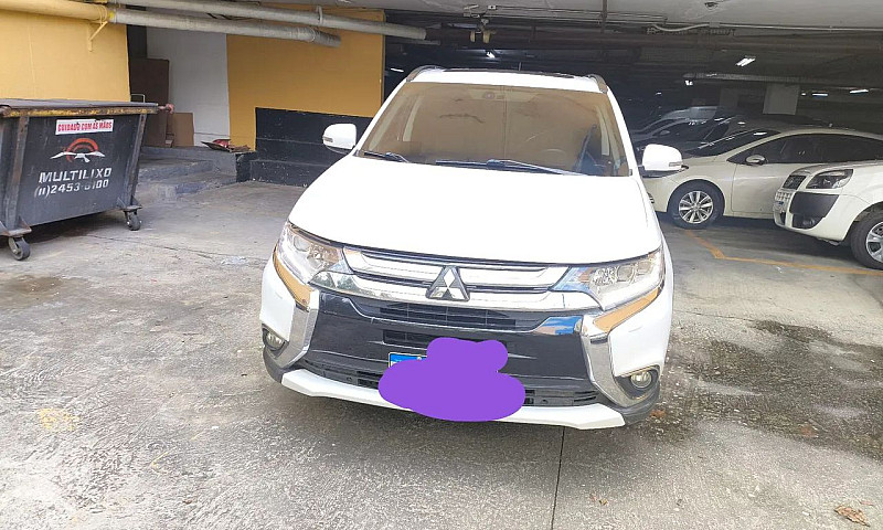 Mitsubishi Outlander...