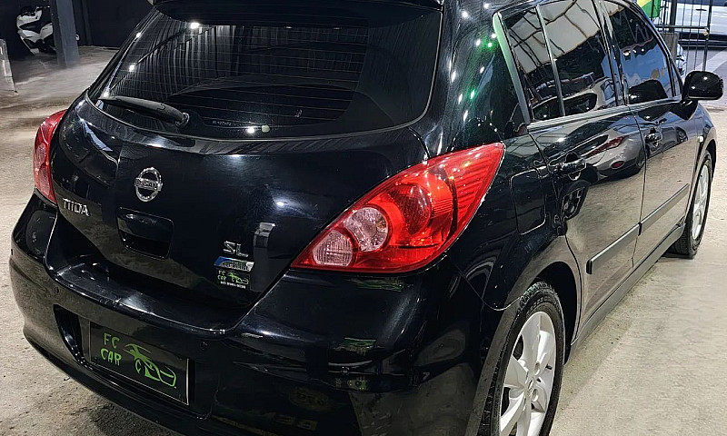 Nissan Tiida Sl 1.8/...