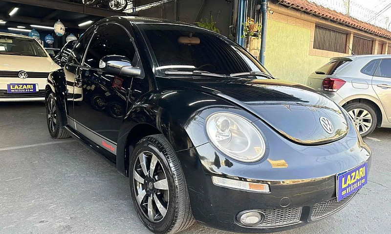 Volkswagen New Beetl...