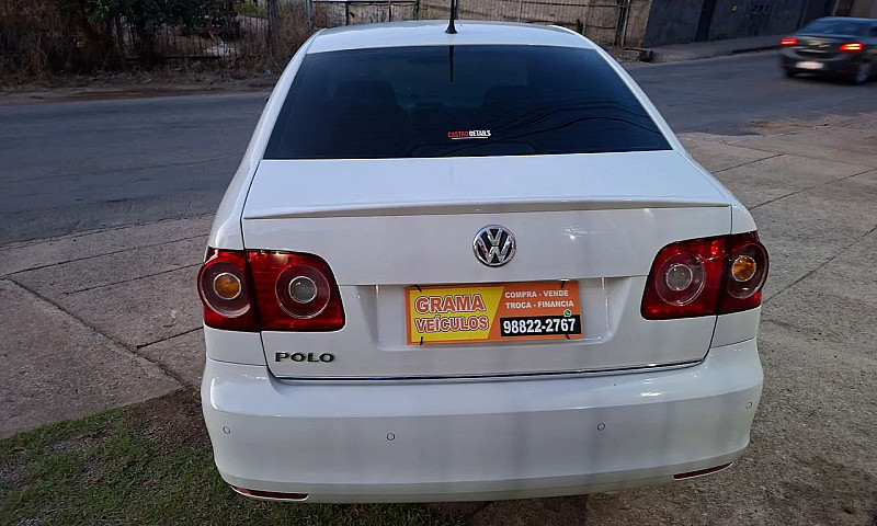 Volkswagen Polo Sed....