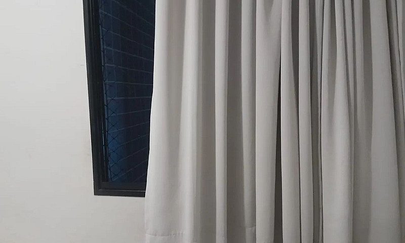 Aluga-Se Quarto Para...