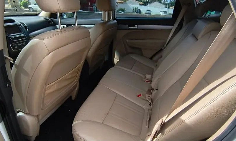 Kia Motors Sorento 2...
