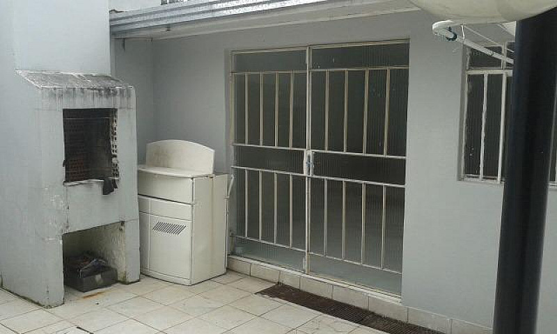 Casa 02 Quartos - Ci...