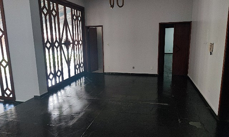 Vendo Casa Comercial...