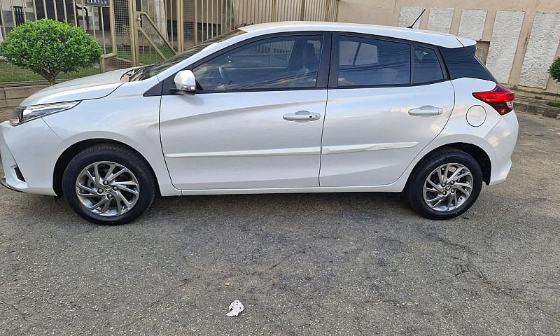Toyota Yaris Xs 1.5 ...