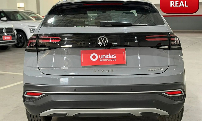 Volkswagen Nivus Hig...