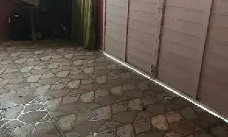 Casa Com 2 Quartos E...