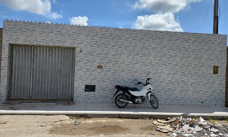 Casa Com Piscina Pró...