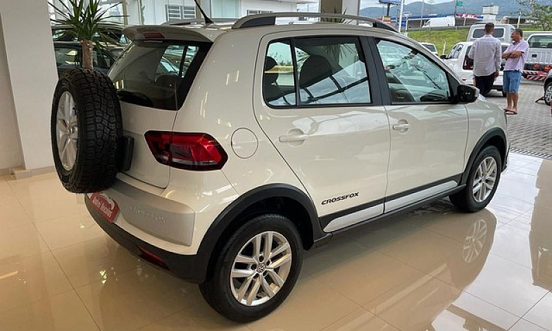 Volkswagen Crossfox ...