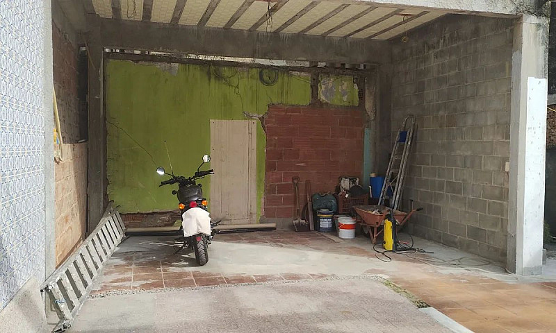 Casa De Frente Pra R...