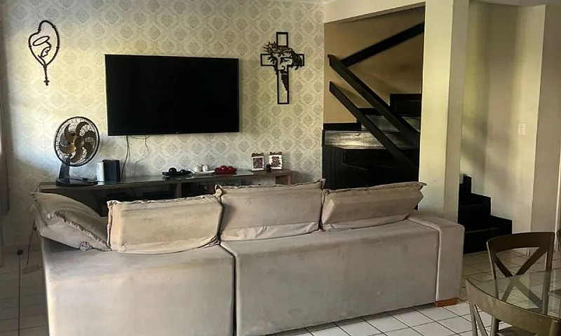 Casa Condomínio Fech...