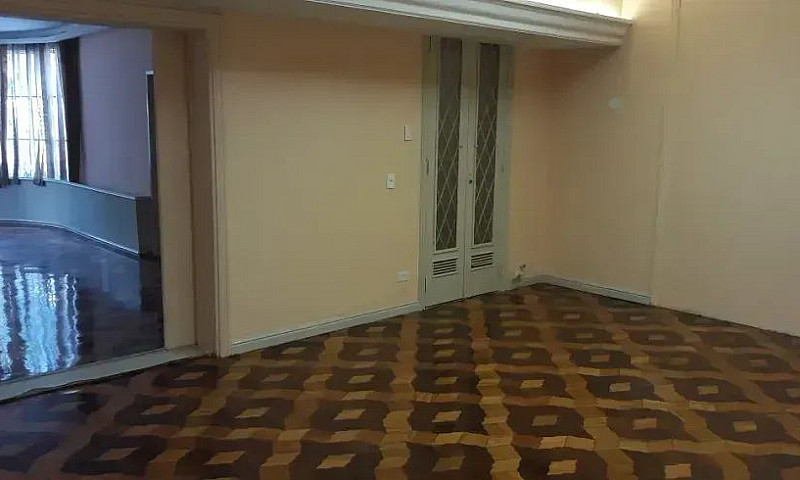 Linda Casa Comercial...