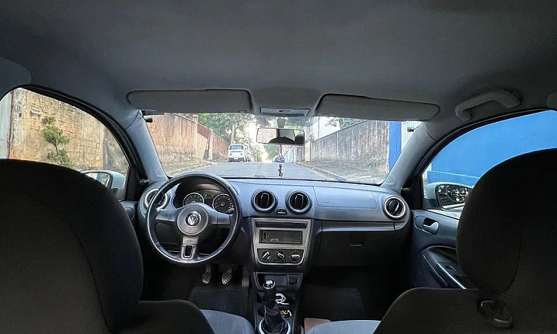 Volkswagen Voyage 1....