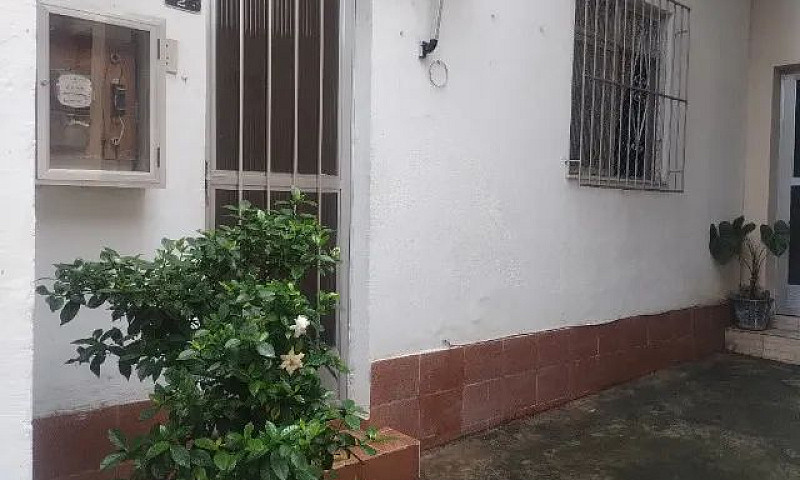 Alugo Casa De Vila...