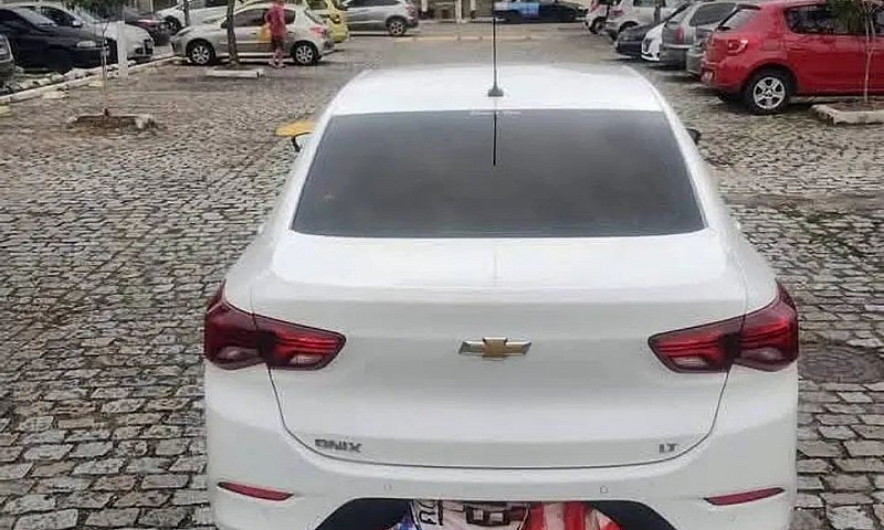 Chevrolet Onix Plus ...