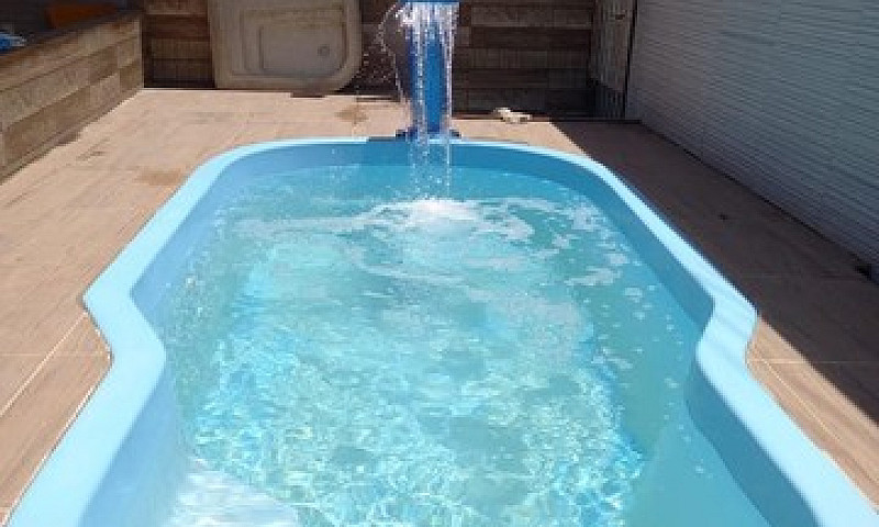 Casa Com Piscina Pró...
