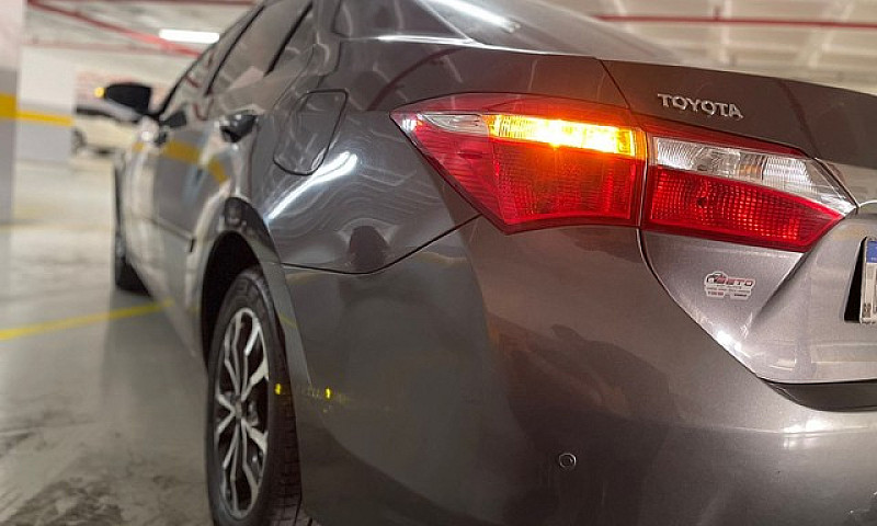 Toyota Corolla Aut 1...