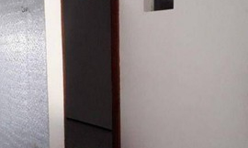 Casa Com 2 Dormitóri...