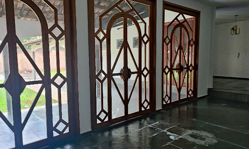 Vendo Casa Comercial...