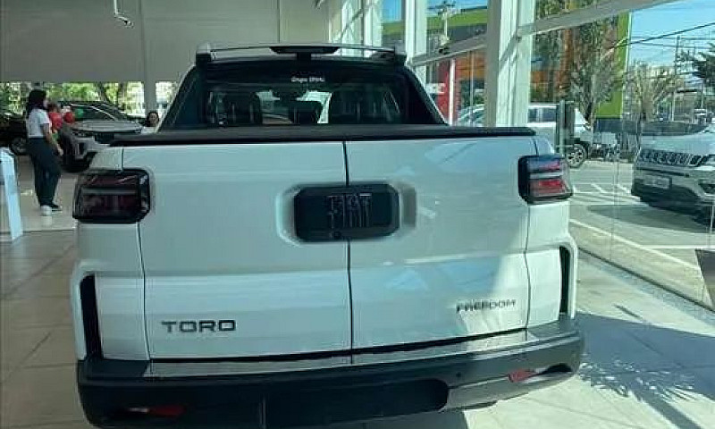 Fiat Toro Freedom 1....