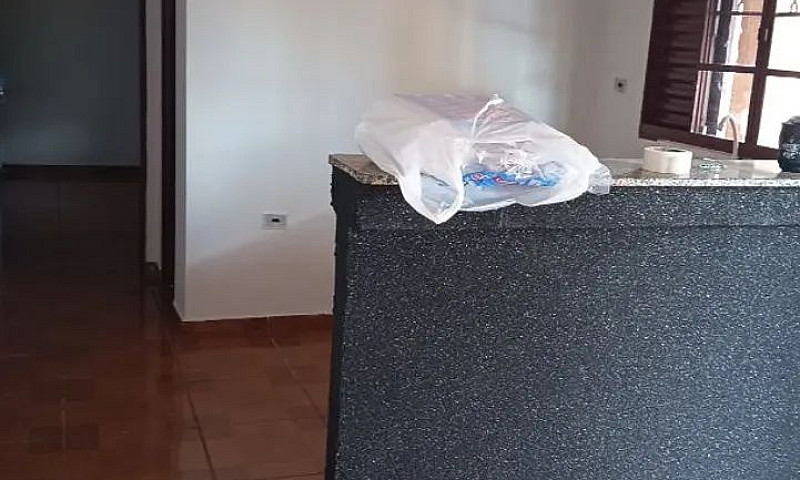 Alugo Casa Edícula ...
