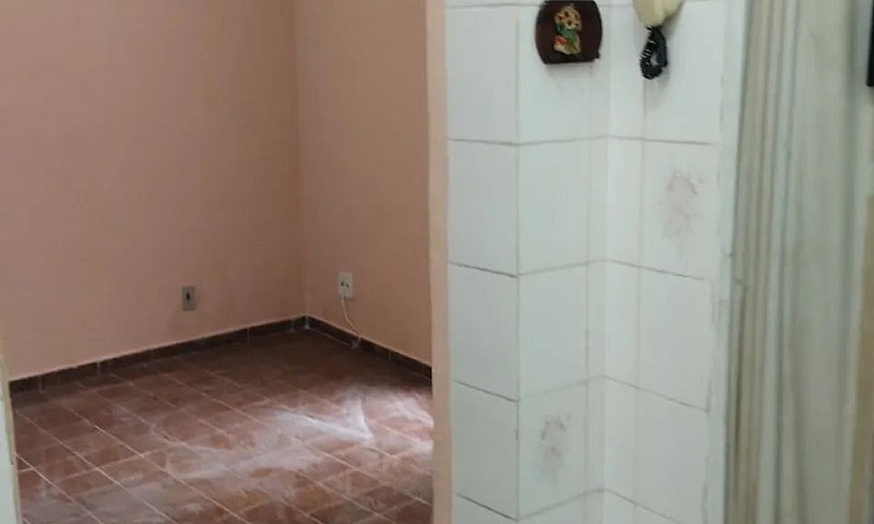 Alugo Casa De Vila...