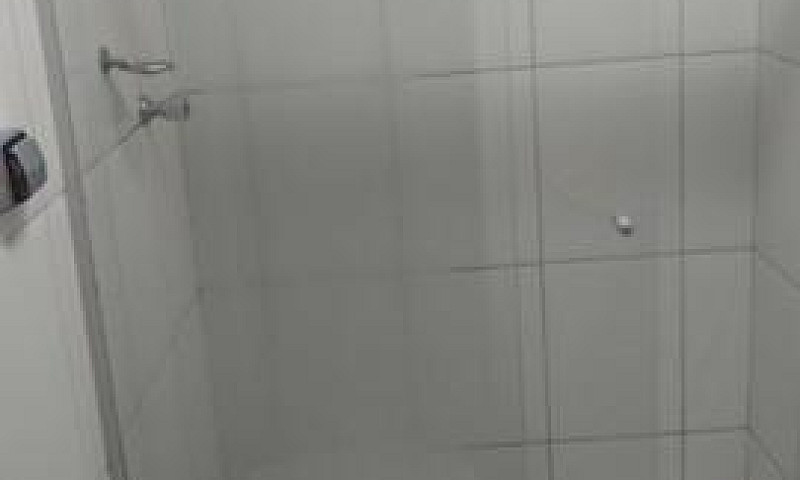Aluga-Se 1 Quarto Em...