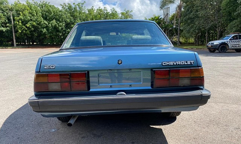 Gm Chevrolet Monza C...