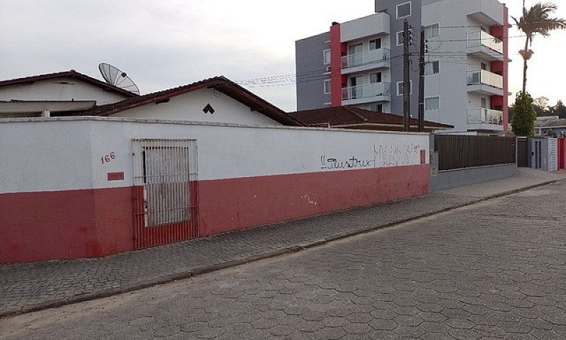 Casa Com Comércio ...