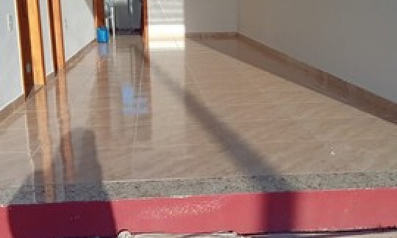 Aluga-Se Casa Em Gur...