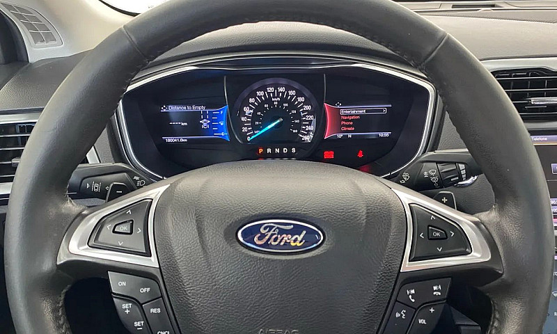 Ford Fusion Titanium...