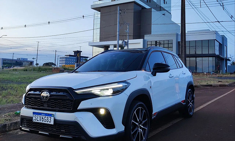 Toyota Corolla Cross...