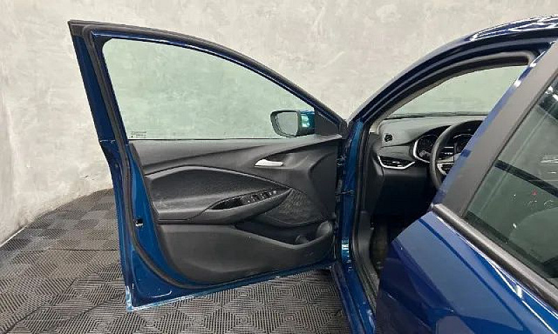 Chevrolet Onix Hatch...