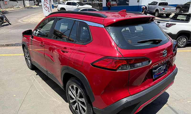 Toyota Corolla Cross...