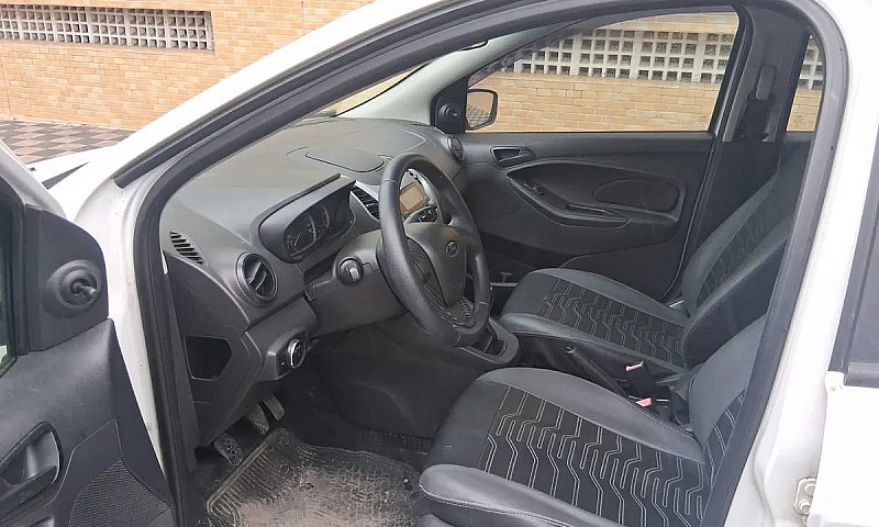 Ford Ka+ Sedan 1.0 T...